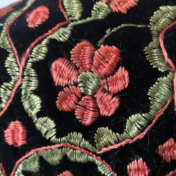 1970s hand embroidered Afghan Hippie waistcoat size S - Picture 3 of 7